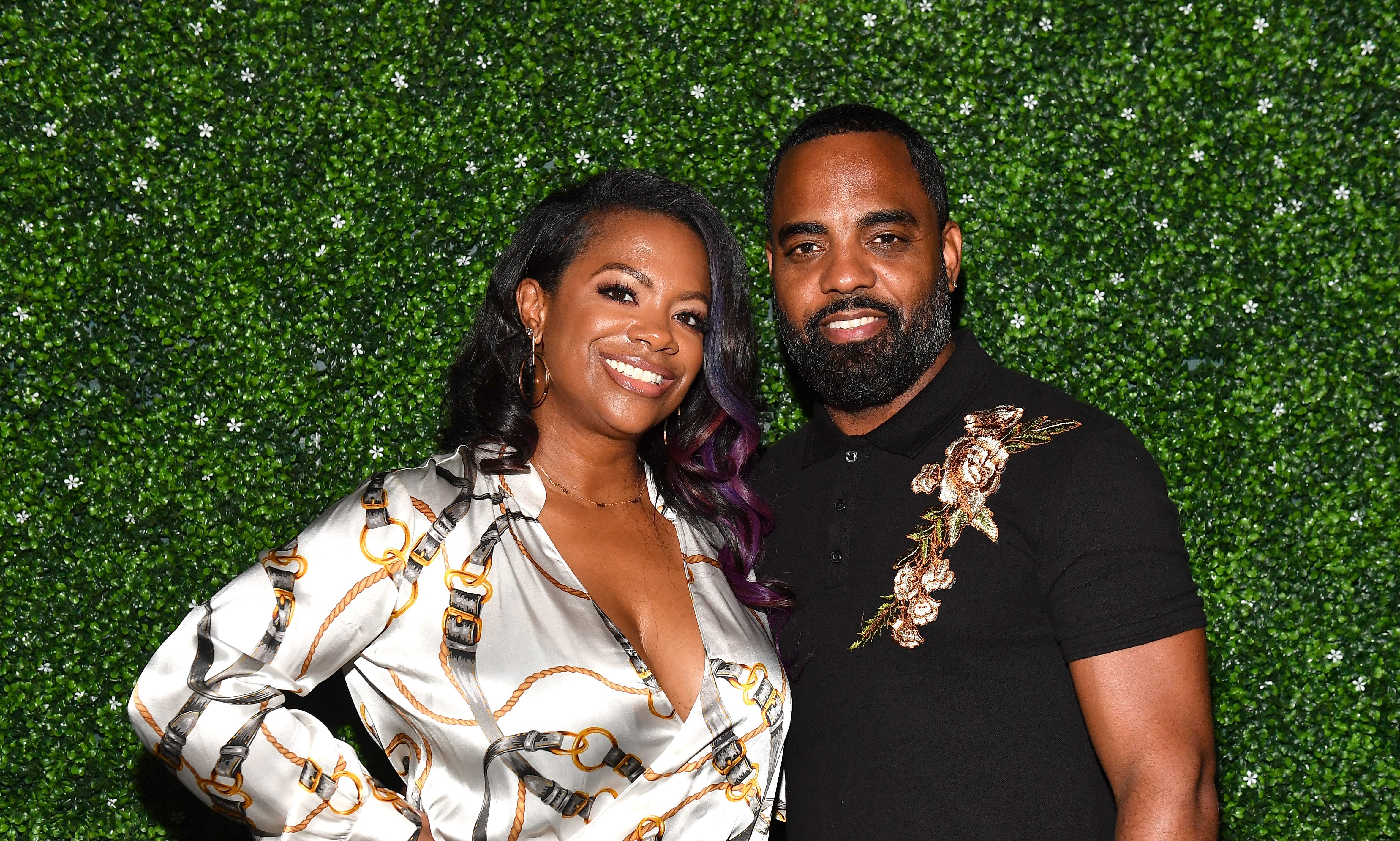 Kandi Burruss Says Divorce From Todd Tucker Has Been "Brewing" & Shares Their Thanksgiving Plans (VIDEO)
