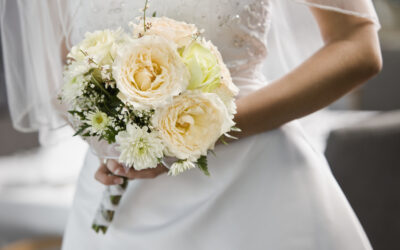 Love You, Mean It! Woman Says “I Do” To 70 Friends In 0,000 Wedding Celebration After Losing Fiancé (VIDEOS)