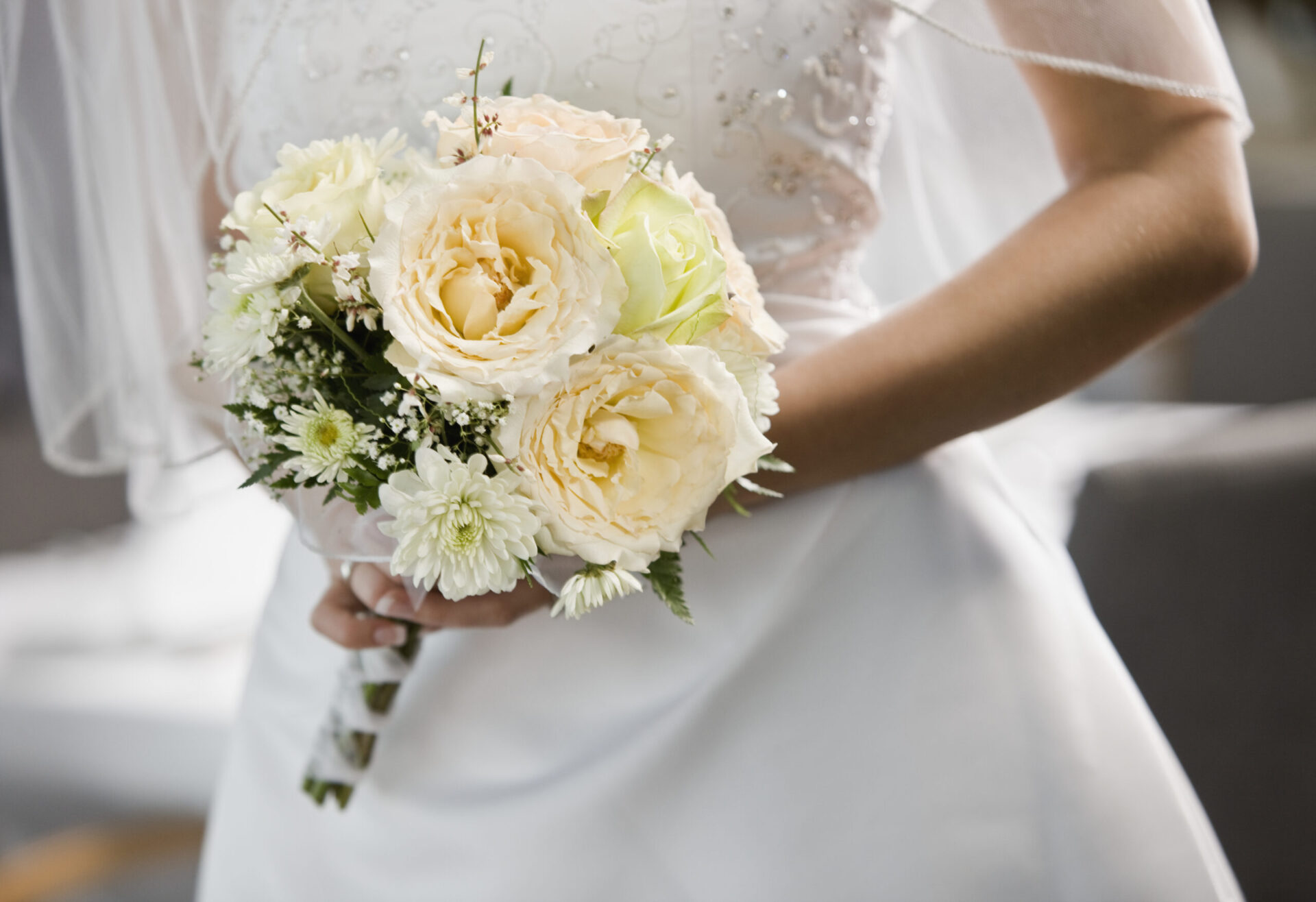 Love You, Mean It! Woman Says “I Do” To 70 Friends In 0,000 Wedding Celebration After Losing Fiancé (VIDEOS)