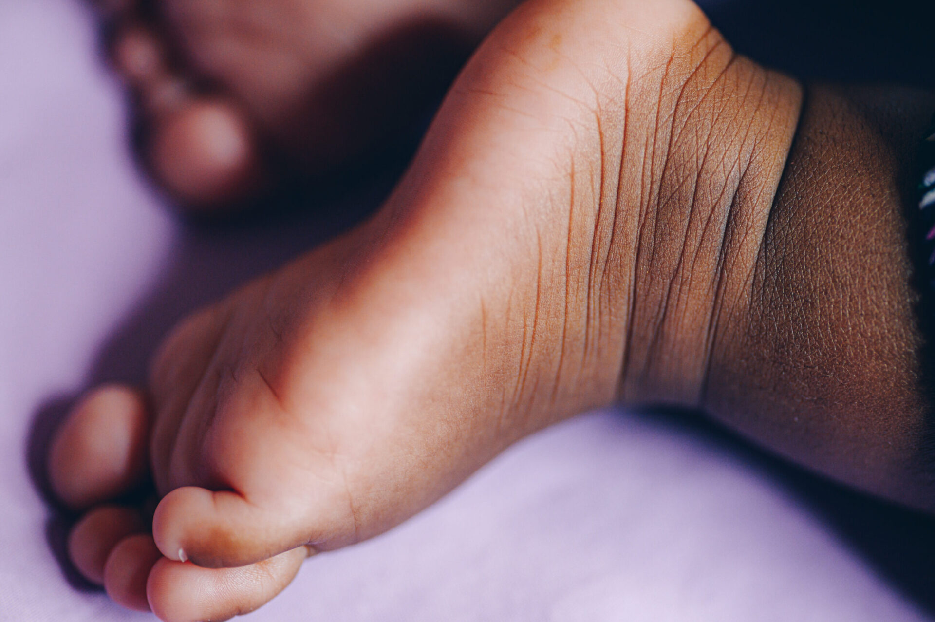 Oh, Baby! Detroit Teen Confesses To Giving Birth Alone After Claiming Newborn Was Left On Porch (VIDEO)