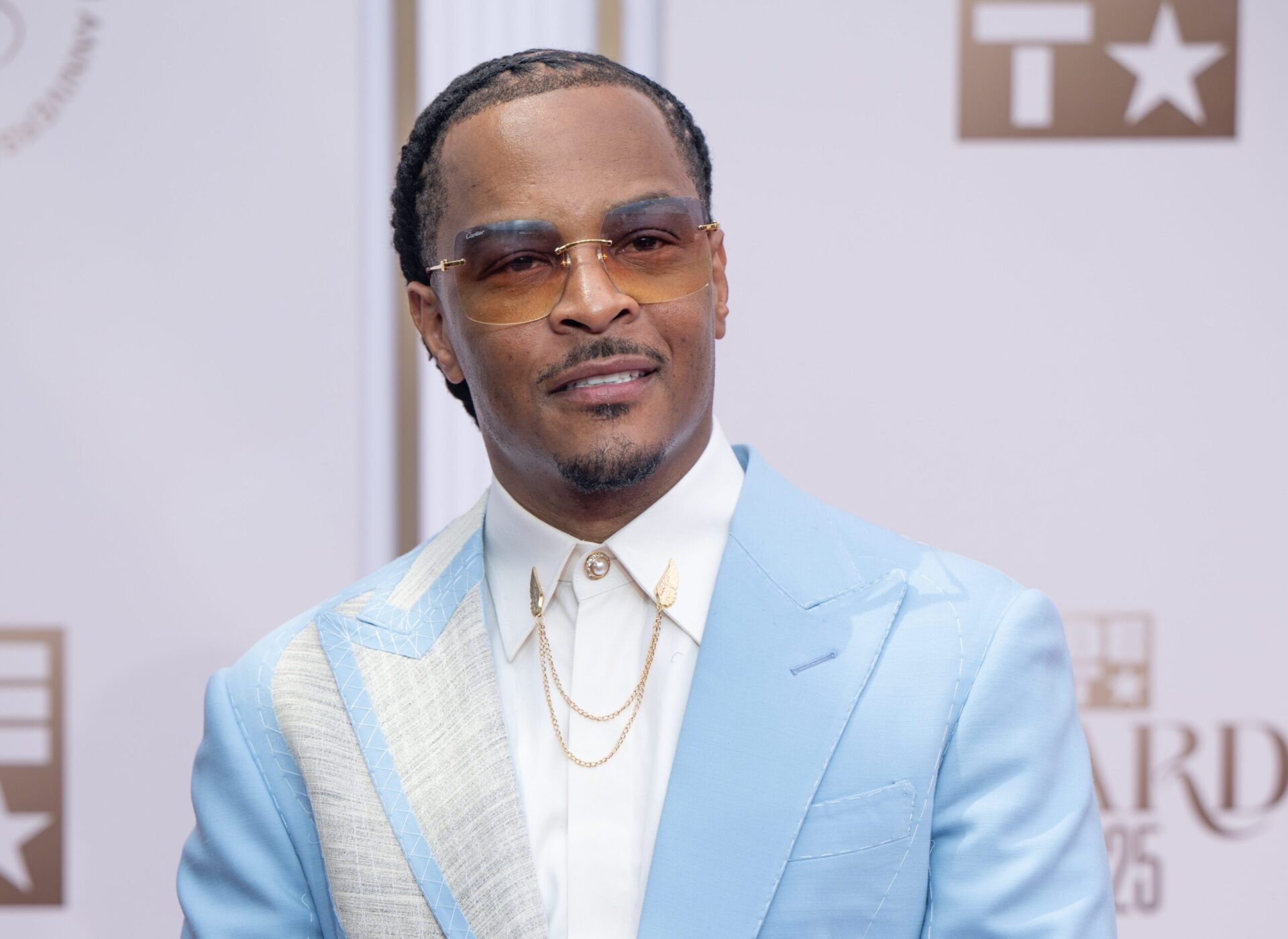 All There?! T.I. Clears The Air After Fans Question If He’s The Mystery Man With Bald Spot In Viral Clip (VIDEOS)