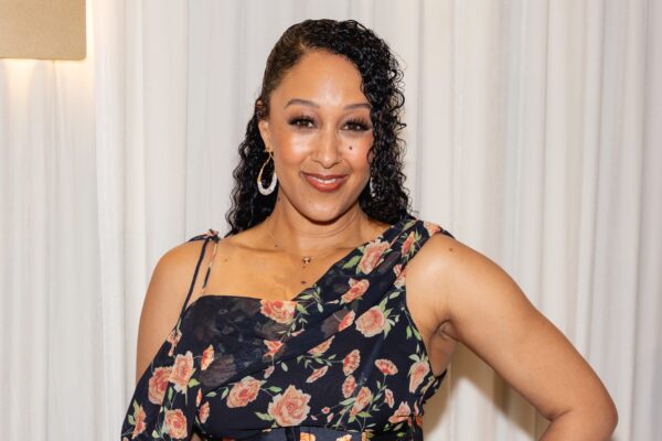 Too Cute! Tamera Mowry’s Daughter Ariah Puts Her On To Tyla’s Viral ‘Chanel Dance Challenge’ (WATCH)