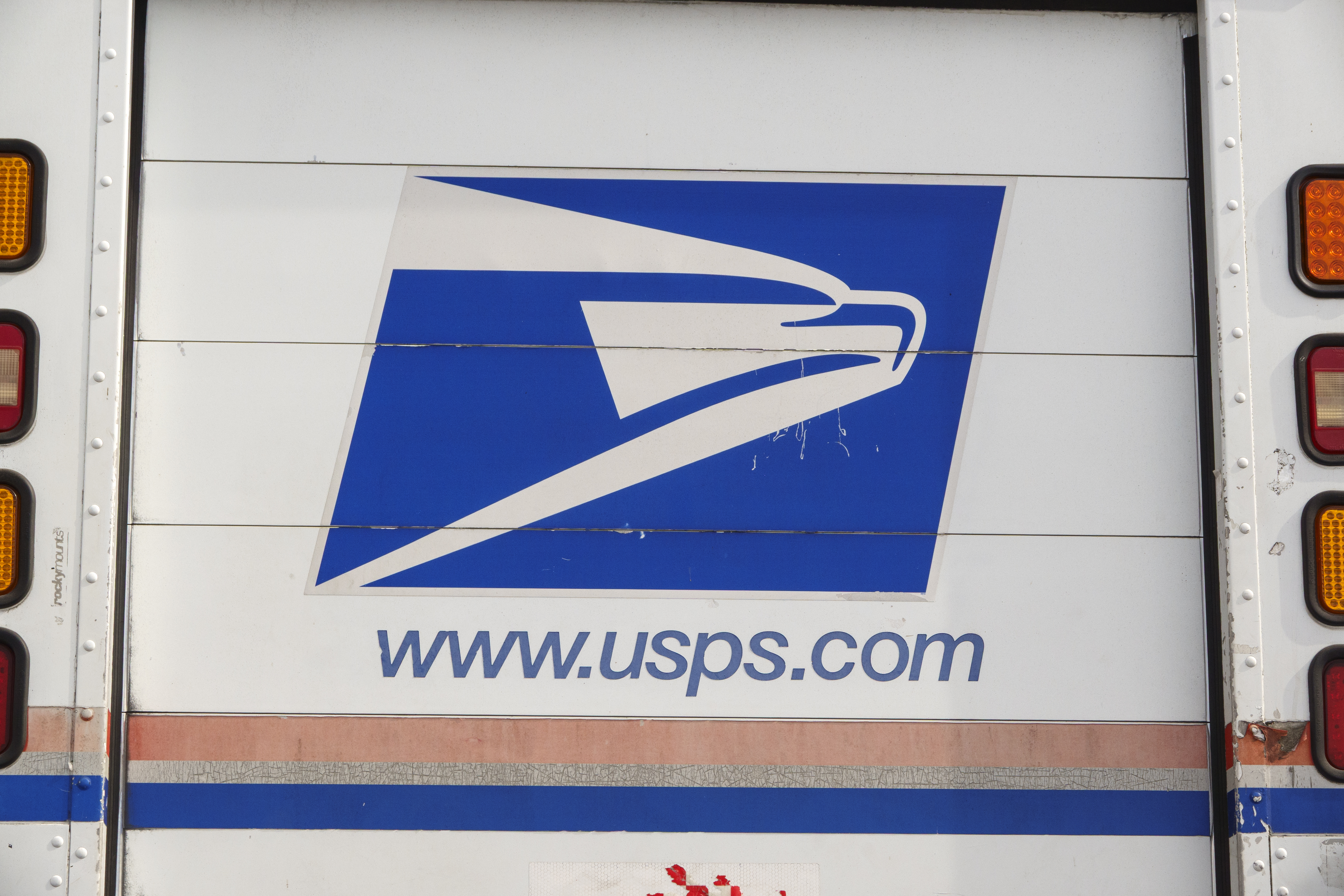 Wayment! Former USPS Worker Sentenced After Flexing Luxury Life And Checks From Stolen Mail (VIDEO)