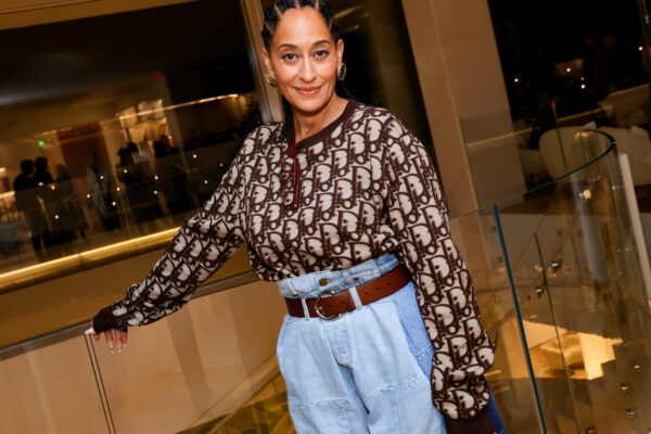 Whew! Tracee Ellis Ross Sets The Internet On Fire With Sizzling NEW Look (PHOTOS)
