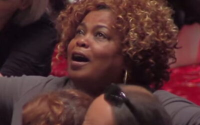 HALLELUJAH! It’s Time to Revisit the Greatest Christmas Flash Mob of All Time (VIDEO)