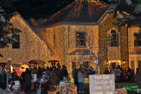 Lawyer Wins Legal Battle With Homeowners Association Over Christmas Display – Uses Settlement Money to Buy More Lights