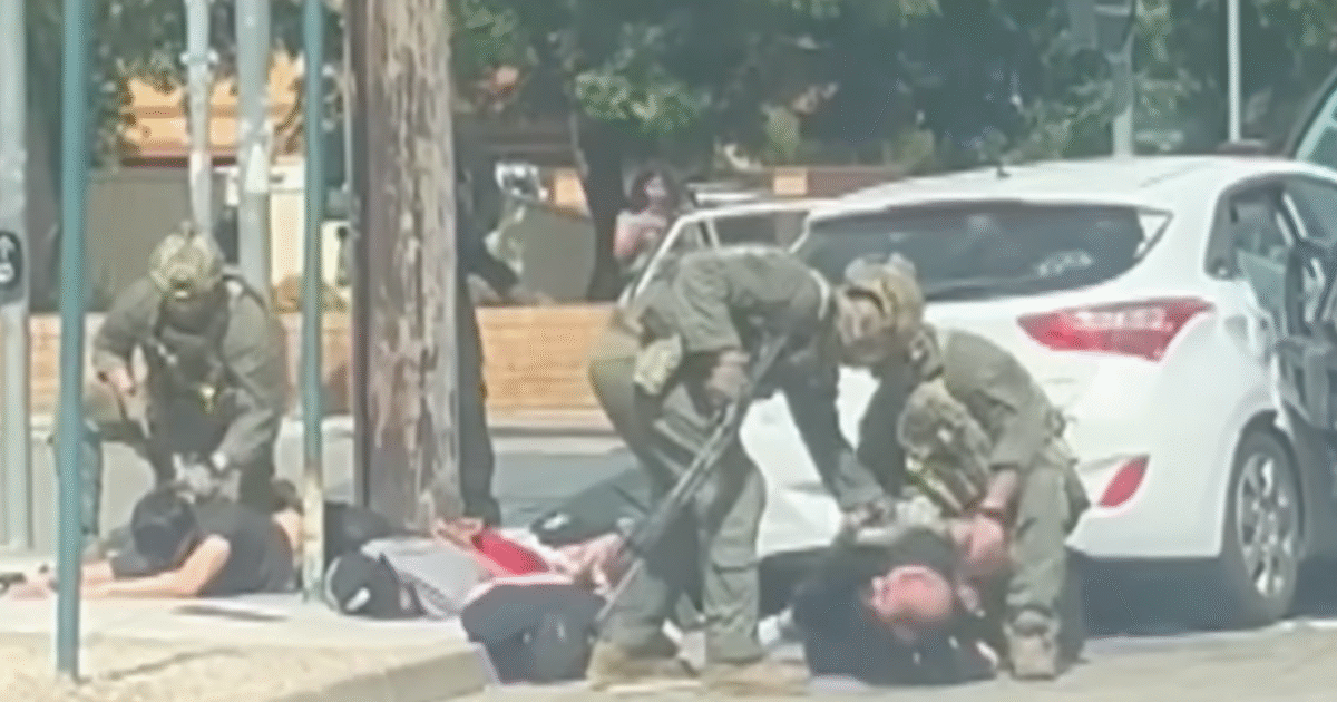 Armed Tactical Police Intercept and Arrest Men on Way to Bondi After Receiving Information of Possible “Violent Act” Being Planned