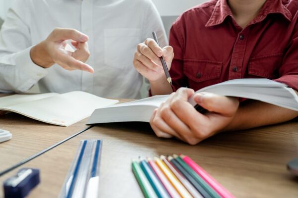 8 creative side hustles that made money in 2025 that could work for you in 2026