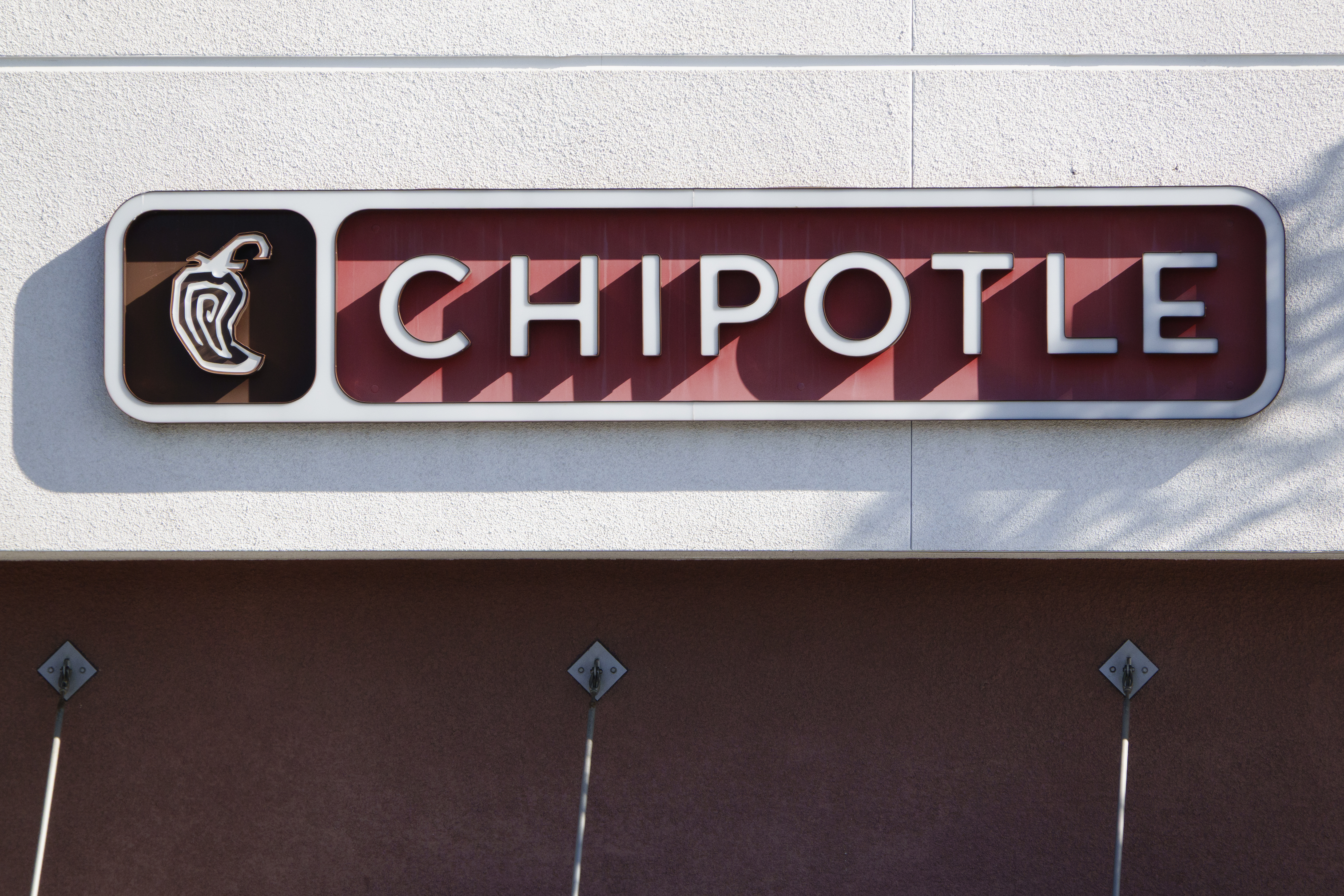 Prayers Up! 16-Year-Old Killed Fatally Inside Chipotle Bathroom In Philadelphia (VIDEO)