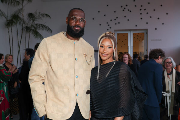 That’s His Queen! Savannah James Pops Out With NEW Look & LeBron Can’t Keep His Eyes Off Her (PHOTOS)