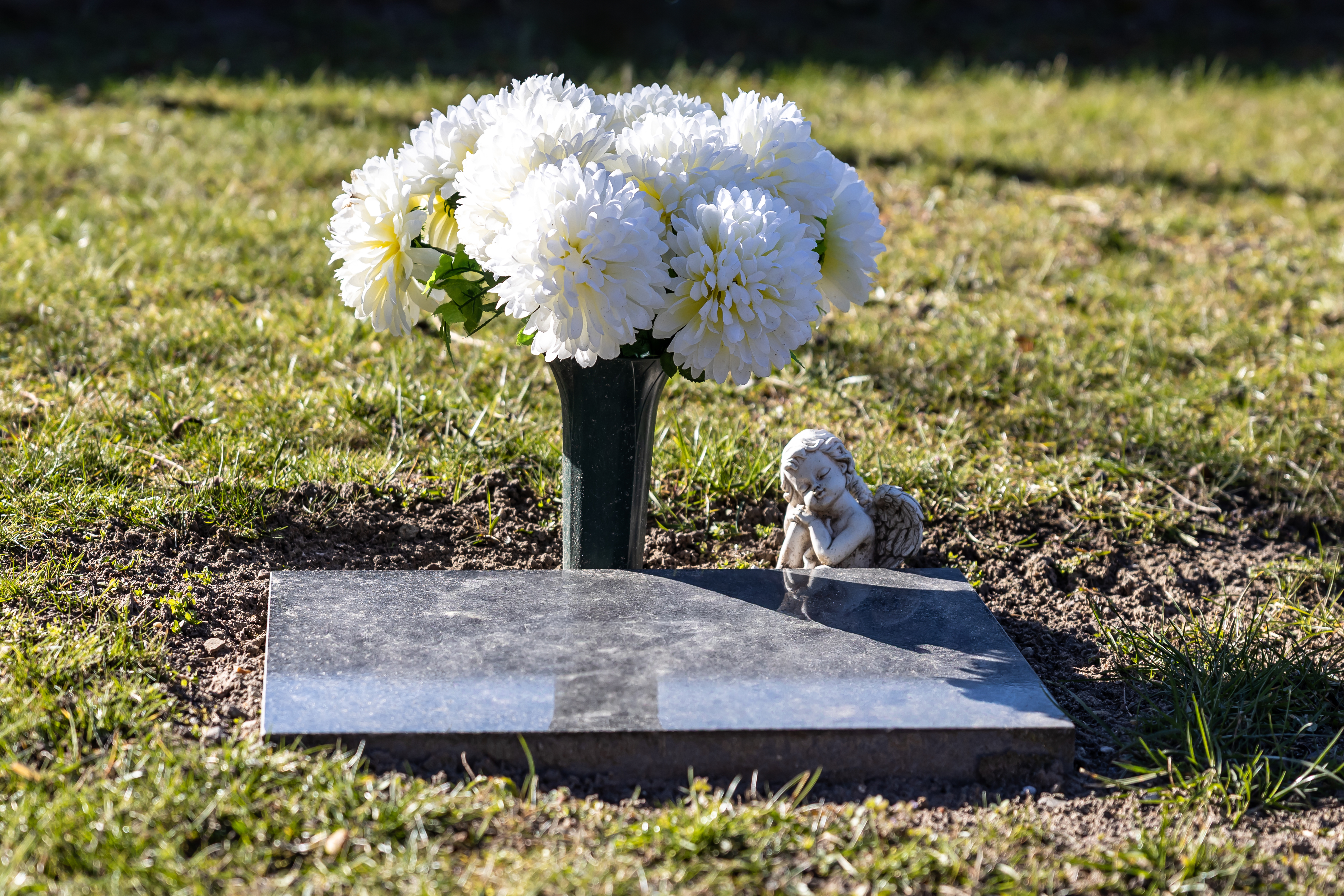 Excuse Me?! Oregon Mother Reportedly Forced To Dig Up Late Son’s Remains After Funeral Home Double-Booked Grave