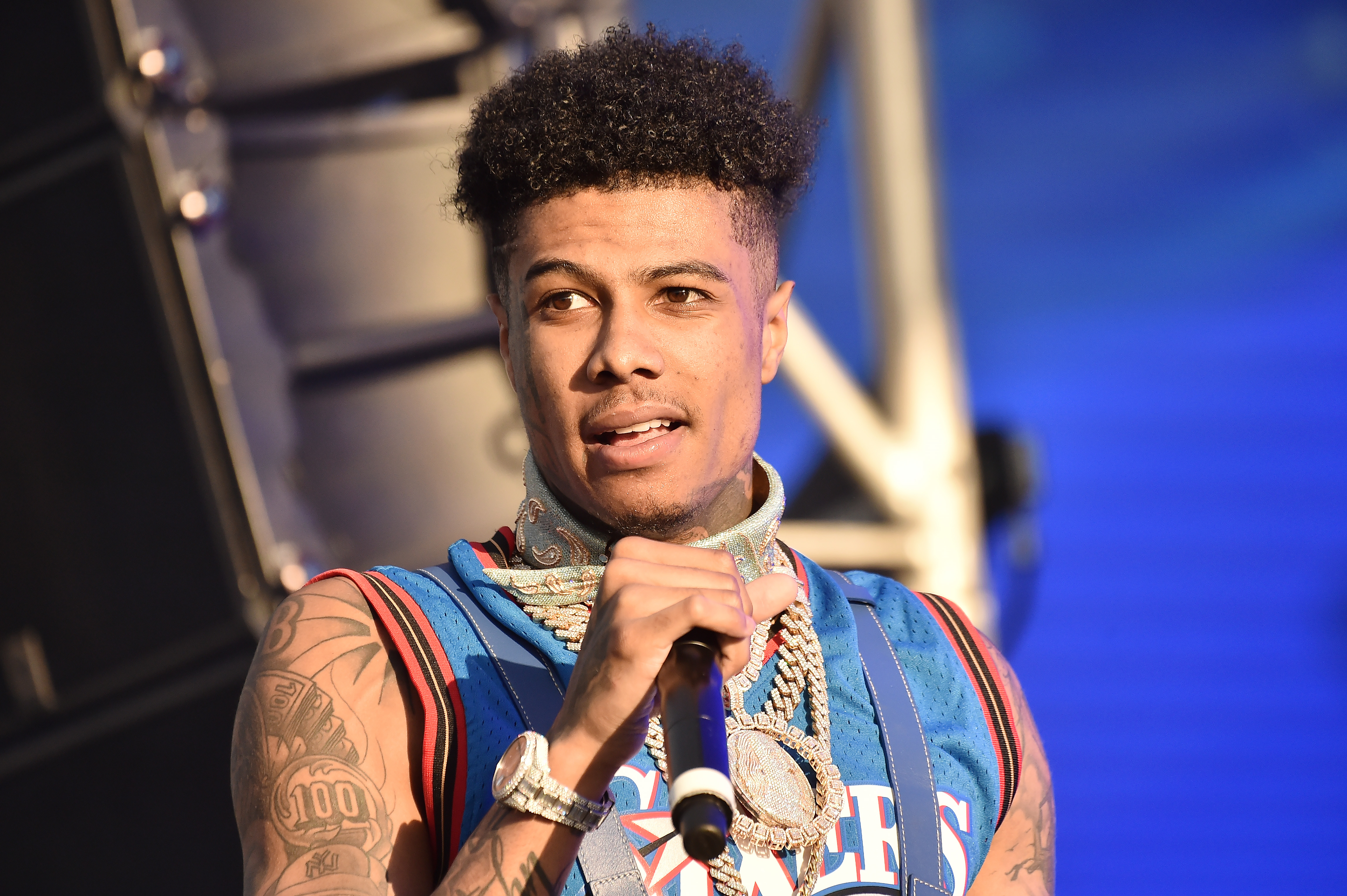 Another One?! Blueface Confronted By Nevaeh Akira On Livestream As She Claims She’s “Carrying A Baby” (VIDEO) Another One?! Blueface Confronted By Nevaeh Akira On Livestream As She Claims She’s “Carrying A Baby” (VIDEO)