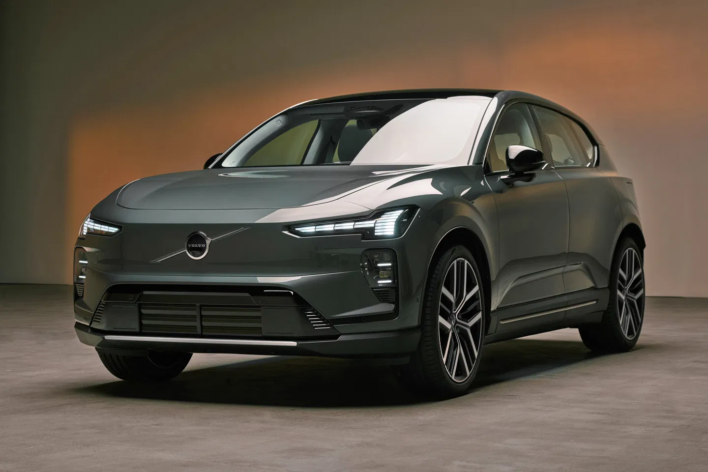 Volvo EX60-awaken