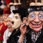 Which Country Is Israel’s Most Complete Puppet, America or Britain? hand-puppet-4364865_1920