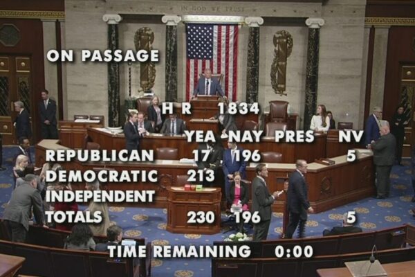 JUST IN: House Passes 3-Year Extension on Obamacare Subsidies in 230-196 Vote – Defiant Republicans Join the Dems
