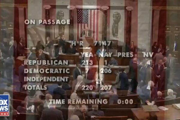 House Passes Bill to Fund DHS in 220-207 Vote – Seven Democrats Back Measure, Massie Votes Against!