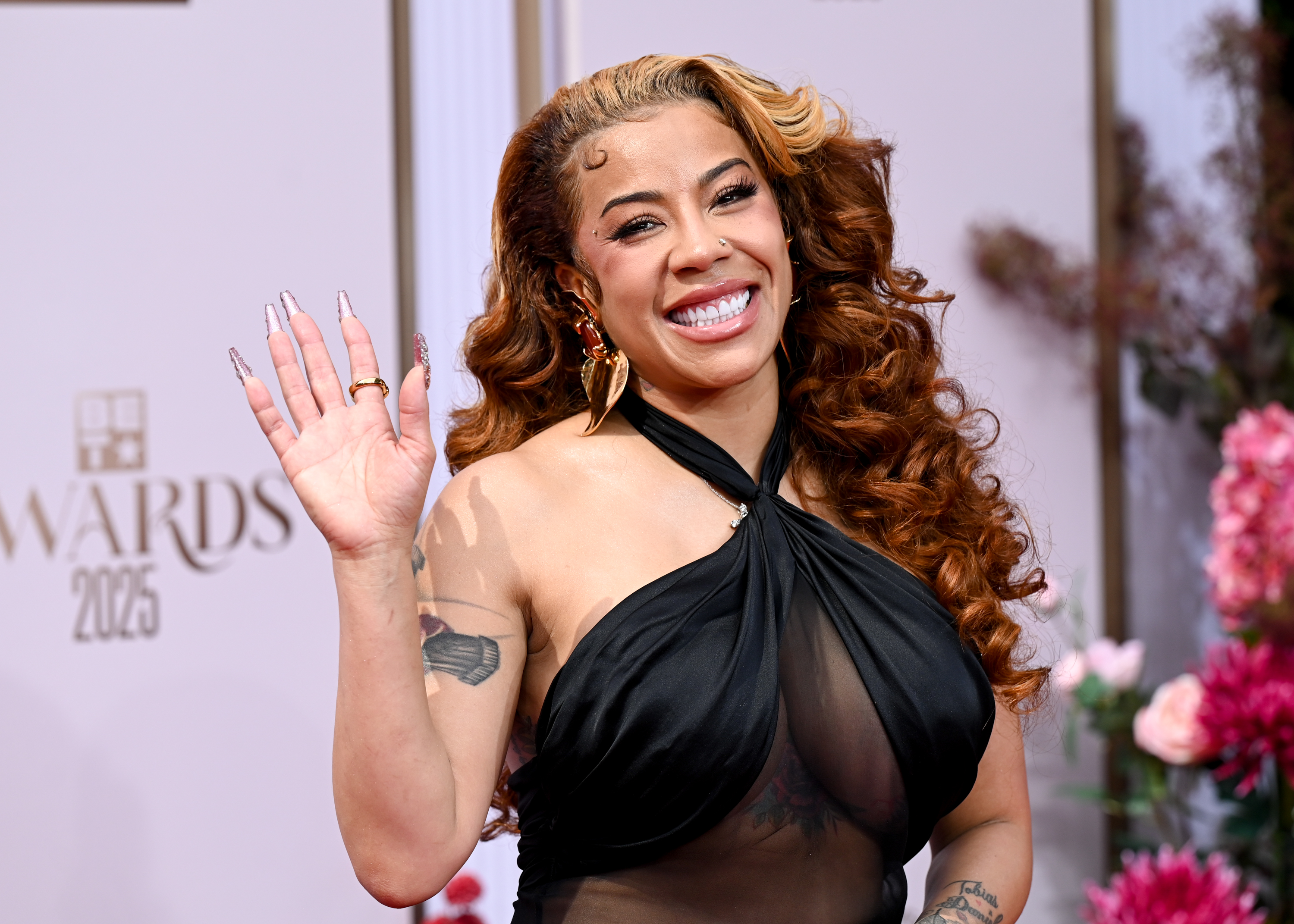 Curve Check! Keyshia Cole Turns Heads With Spicy Mirror Selfies And The TL Can’t Keep Up (PHOTOS)