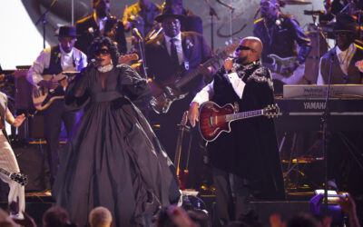 Legends Unite! Lauryn Hill Leads Soulful Tribute For D’Angelo & Roberta Flack With Wyclef Jean & More At The Grammys (VIDEOS)