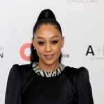 Tia Mowry’s Soft Launch Of Mystery Man Has Fans In Full Detective Mode (PHOTOS) Mystery-Man-Tia-Mowrys-Soft-Launch-Has-Roomies-Going-Full-Detective-PHOTOS