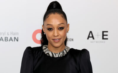 Tia Mowry’s Soft Launch Of Mystery Man Has Fans In Full Detective Mode (PHOTOS)
