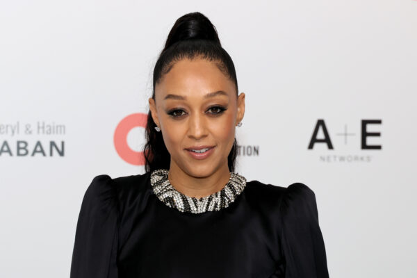 Tia Mowry’s Soft Launch Of Mystery Man Has Fans In Full Detective Mode (PHOTOS)