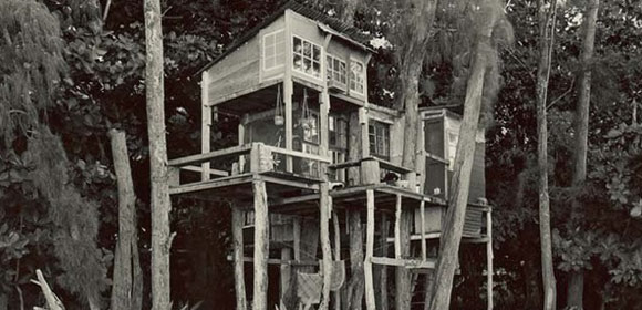 A Look At Life Inside A 1969 Tree House Village In Hawaii