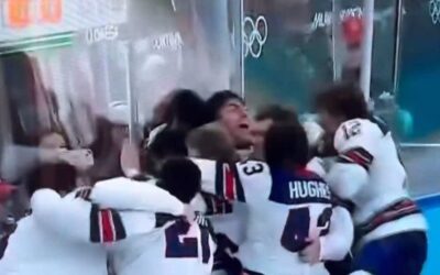 US MENS HOCKEY WINS GOLD IN MILAN FOR AMERICA