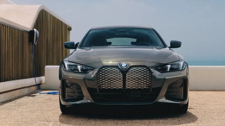 BMW-awaken