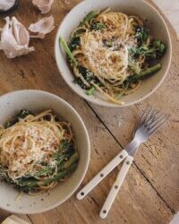 Blistered Broccolini Pasta With Garlic, Lemon & Breadcrumbs Is the Ultimate Dinner Glow-Up
