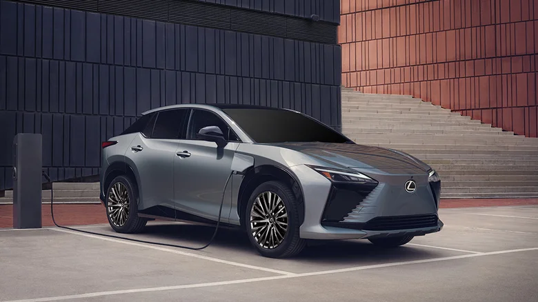 awaken-Lexus
