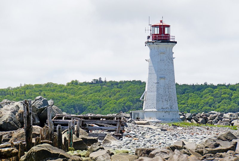 ns 08551 maugher beach lighthouse 50079026768 0f7e88874bdcb4e21125aedf54ed80b1 800 Paranormal Daily News