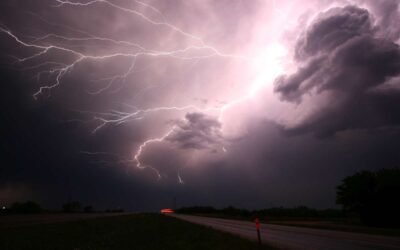 Economic Storm? Deficits, Bankruptcies, and the AI Revolution That Could Change Everything