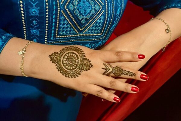 Modern and Simple Mehndi Design Ideas for Every Occasion – Spirit Web