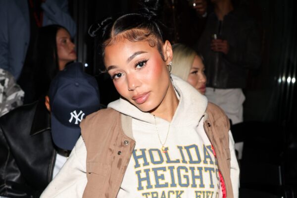 Grubbin’ Down! Coi Leray Has Fans Catching Baby Fever After Showing Miyoco Goin’ In On Her Beachside Snack (PHOTO)