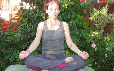 Yoga Humanology Shorts: Presence – Donna Quesada