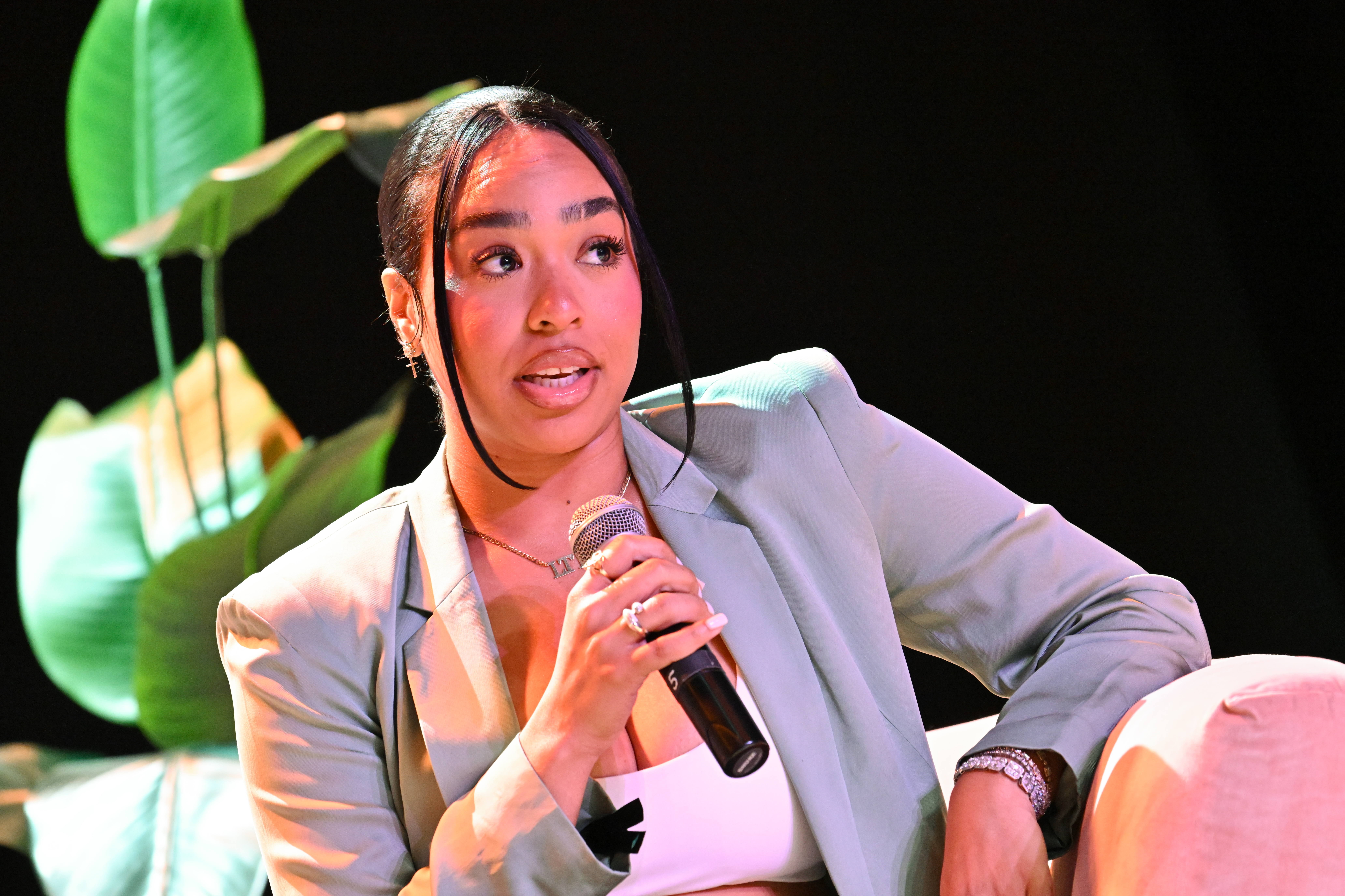 Public Plea? B. Simone Breaks Down In Emotional Clip While Apologizing To Internet & Others (VIDEO)