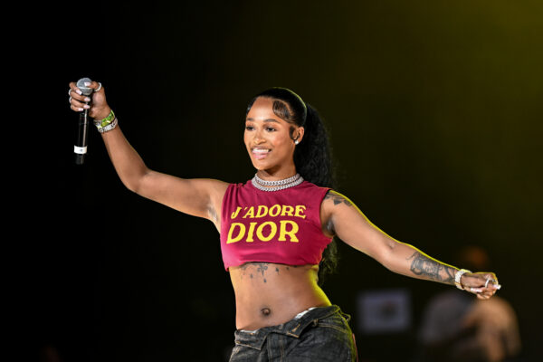 Who’s That Sis? Dess Dior Has Fans Playing FBI After Peeping Mystery Man In New Flick (PHOTO)
