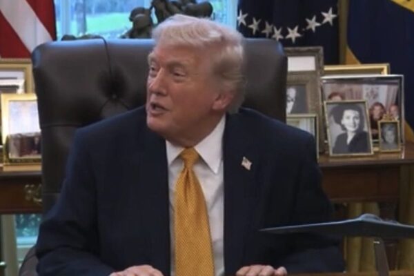 Trump Trolls Chuck Schumer for Admitting that “We Must Fund ICE!” – “Thank You Chuck, I Agree!”