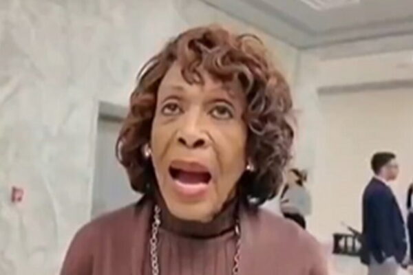 Maxine Waters Demands to Retake House Leadership Position if Democrats Win Midterms – Despite Being 87 Years Old