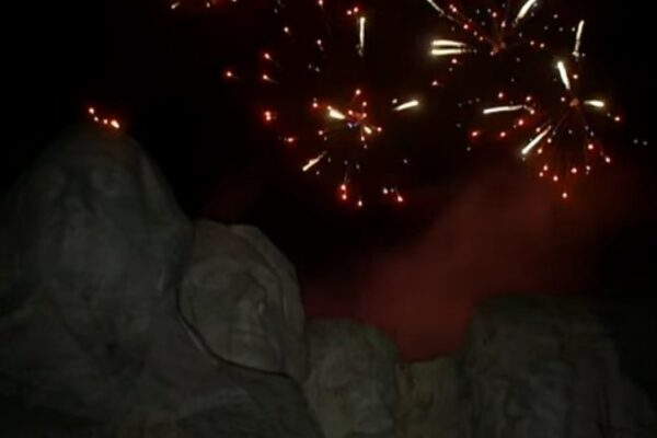 GREAT NEWS: National Park Service Announces Fireworks Returning to Mount Rushmore for Independence Day