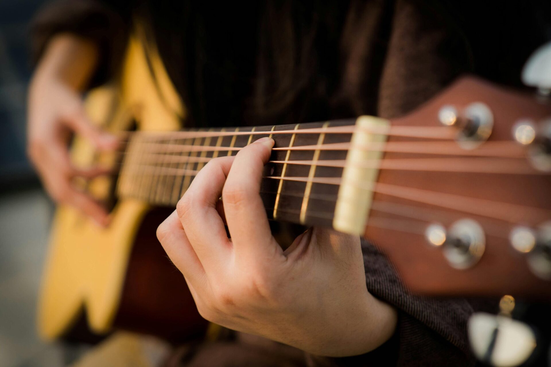 How Guitar Therapy Can Help Heal PTSD –