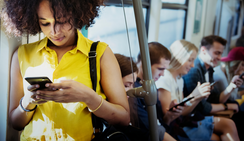 Navigating digital dating and modern relationships