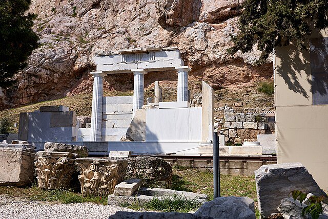the restored part of the temple of asclepius on the south slope of the acropolis 792930e91eb439e9cbb6fb46955875d7 800 Paranormal Daily News