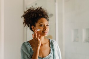 I Tried a Minimalist Makeup Reset—Here’s What Stayed in My Routine