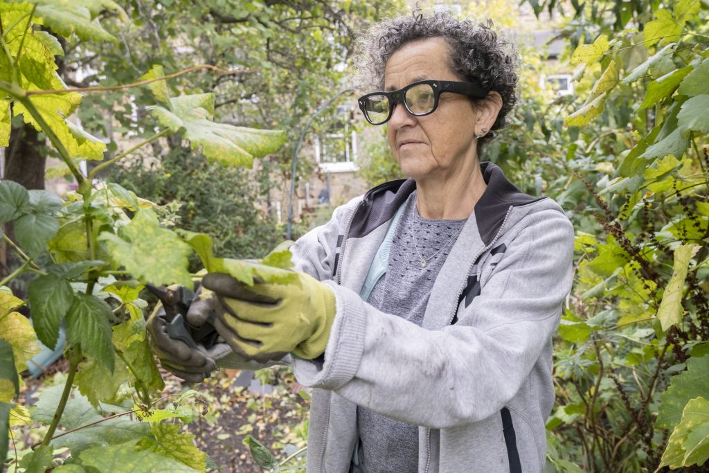 How AI-powered smart glasses could transform dementia care by 2027