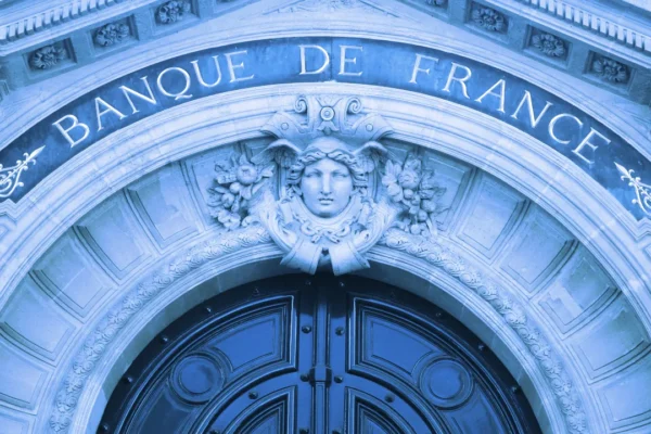 France Moves Its Gold Home as the Sovereign Debt Crisis Quietly Unfolds