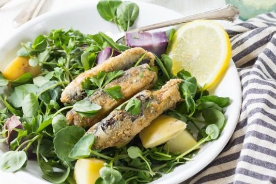 achieving a healthy mind and boy with healthy food