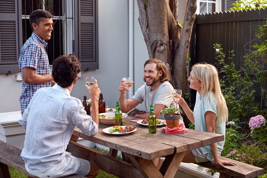 6 small things that make you a guest hosts love having over