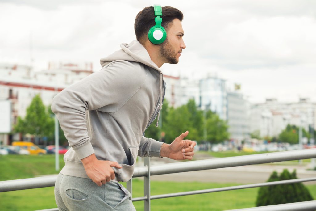 The research behind why your favorite songs make you push your workout harder