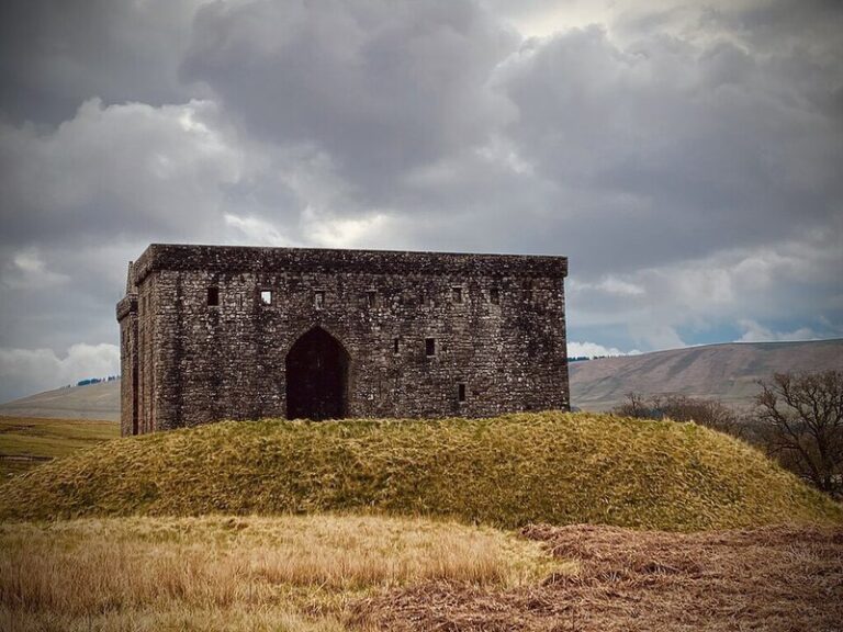 Was ‘Terrible’ William II de Soules the true inspiration for Tolkien’s evil Saruman?
